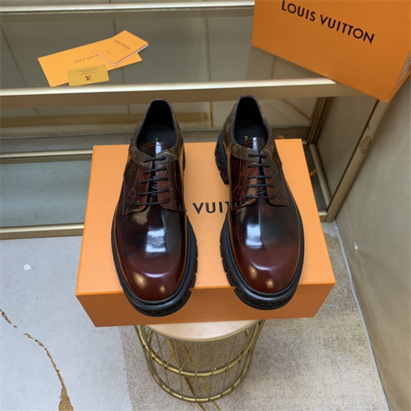 Lv Loafer 004