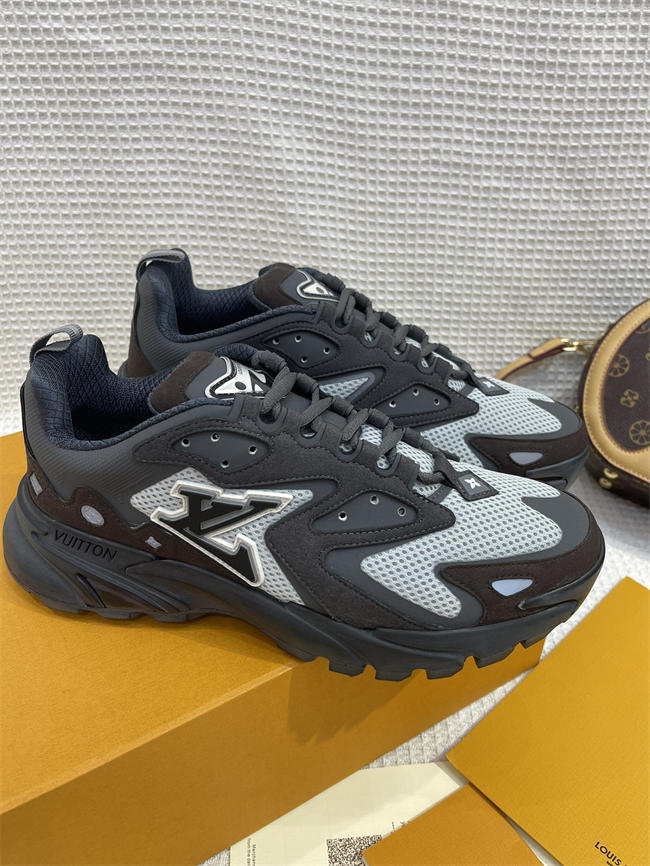 Lv Runner Sneaker 62