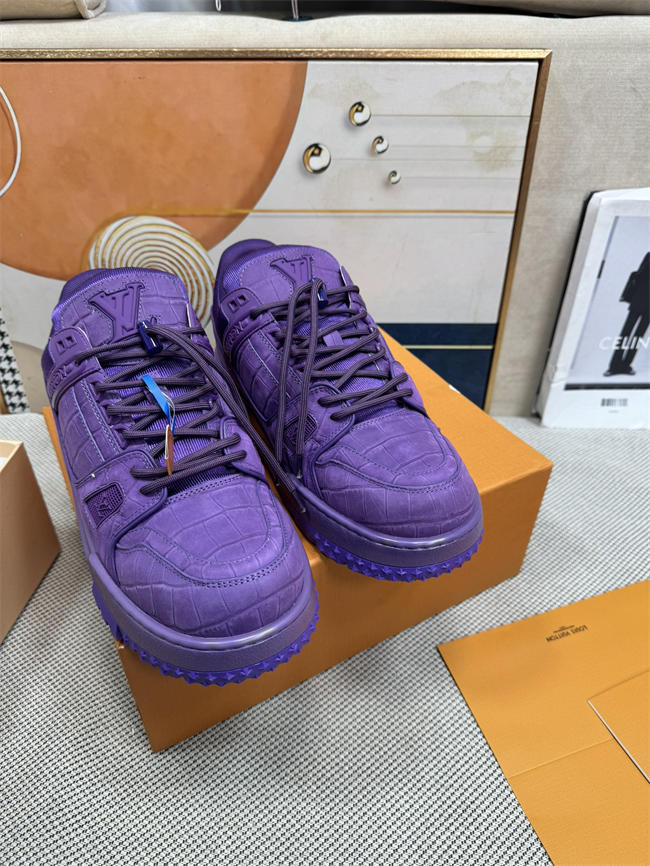 Lv Trainer Sneaker 16