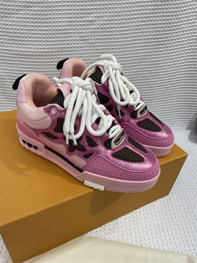 Lv Trainer Sneaker 54