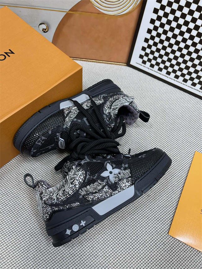 Lv Trainer Sneaker 84