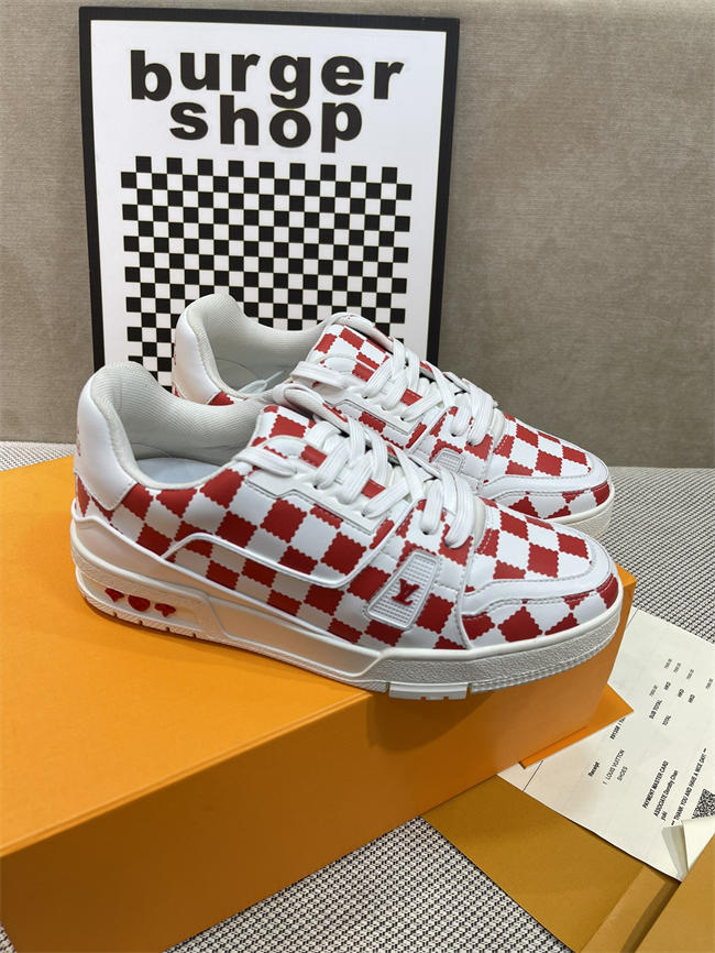 Lv Trainer Sneaker 93