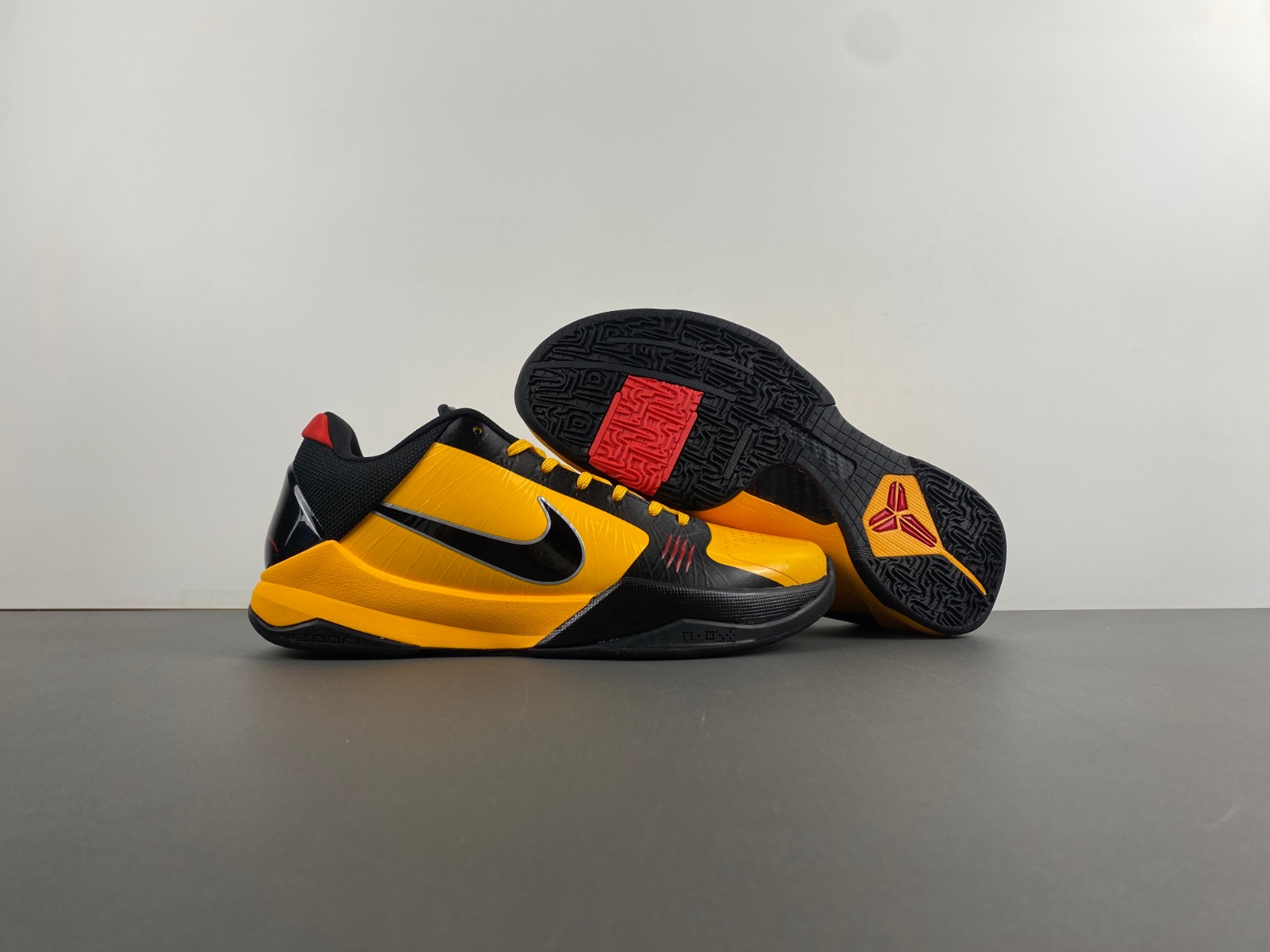 Nike Kobe 5 Protro Bruce Lee D4991-700