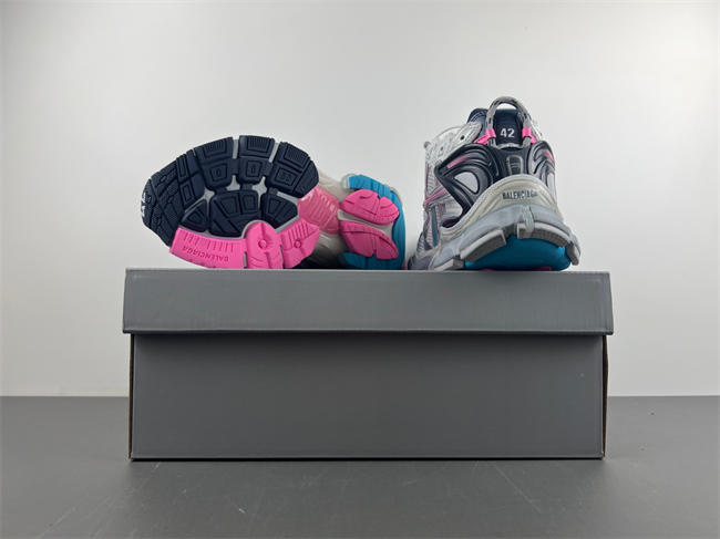 7.5Ba*len*cia*ga 772774-w3rny-0322