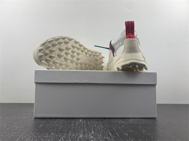 Off-White c/o Virgil Abloh