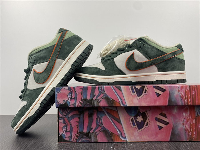 Nike SB Dunk  LF0039-007