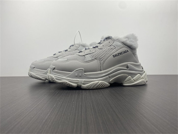 BLCG Triple S Fake Fur Grey 668563 W3CQ5 1210