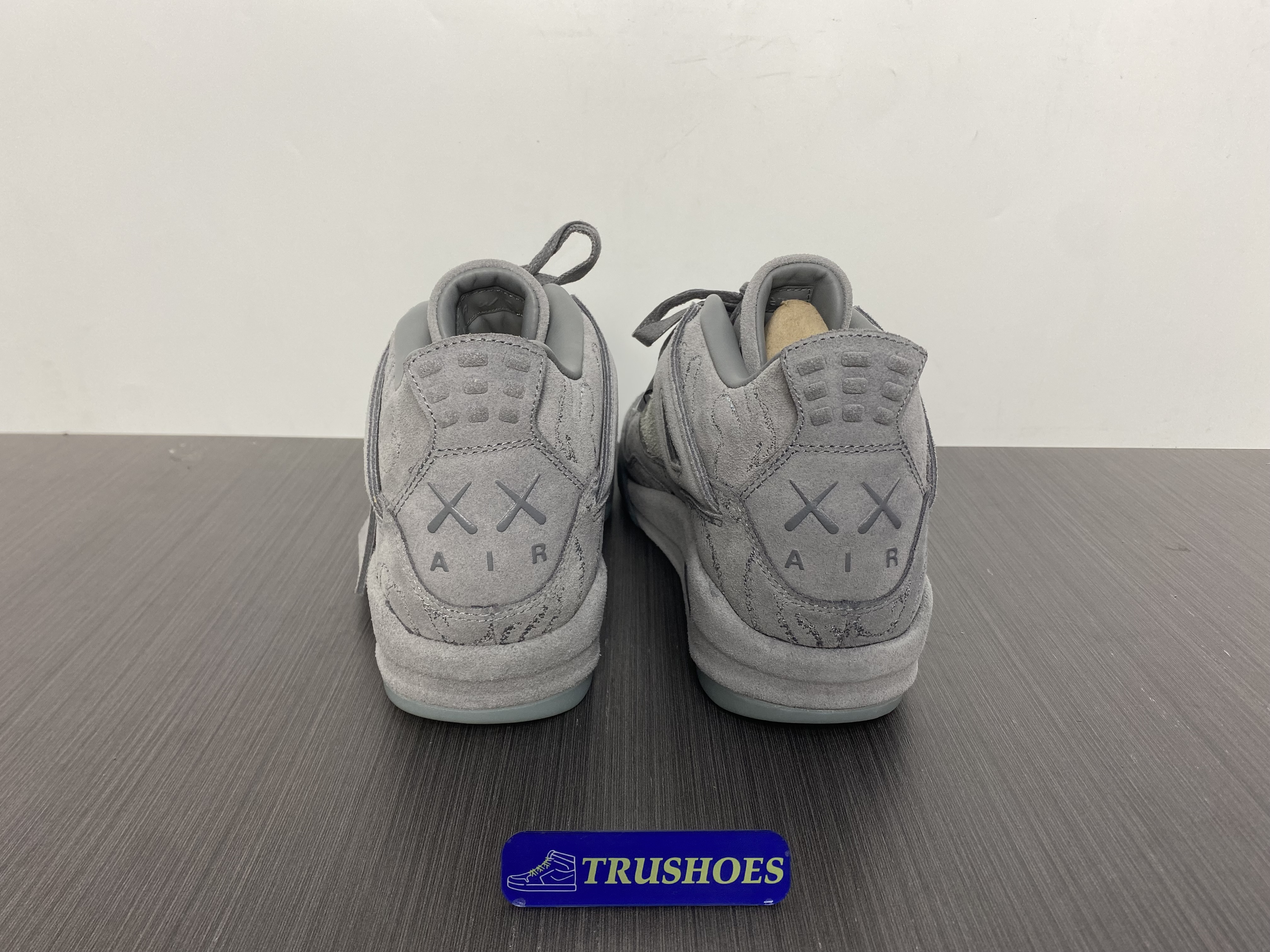 Jordan 4 Retro Kaws 930155-003