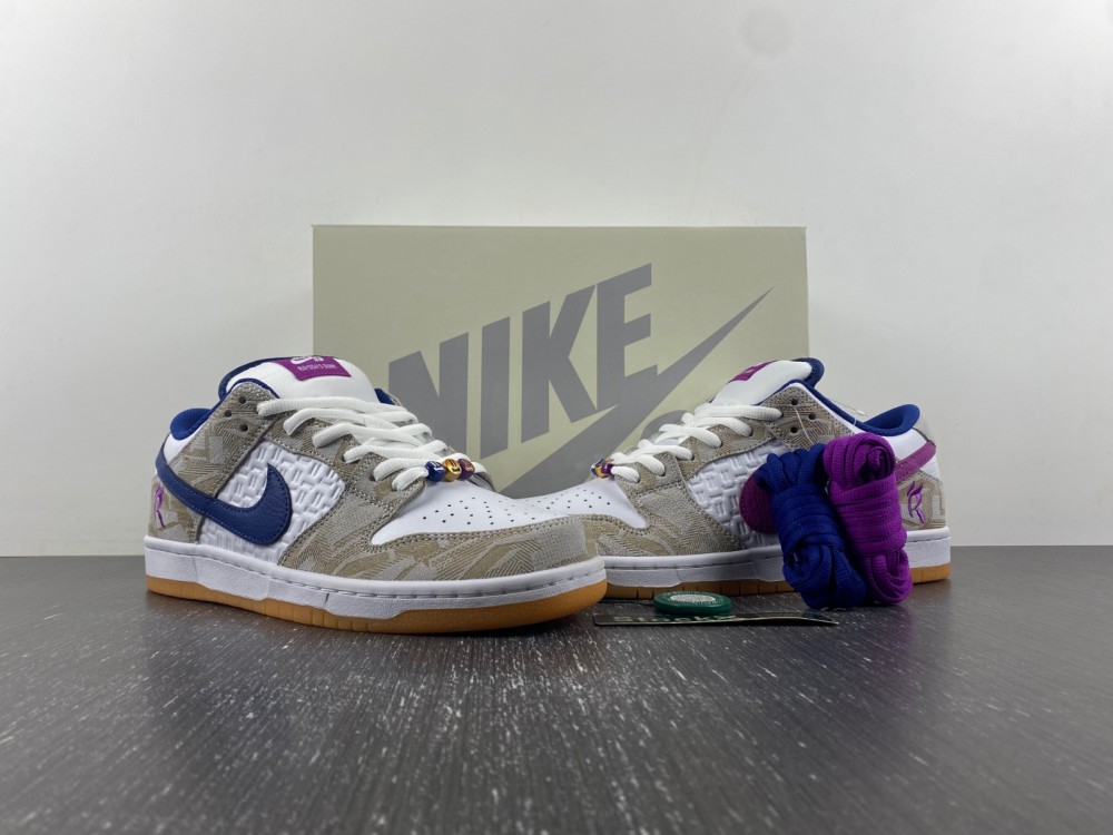 Rayssa Leal x Nike Dunk SB Low hua FZ5251-001