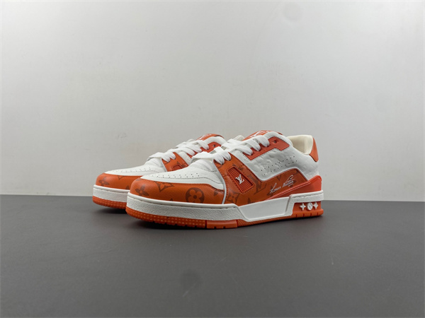 l**is V*t*n lv trainer