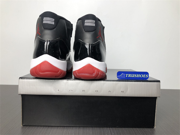 Jordan 11 Retro Playoffs Bred  378038-061.