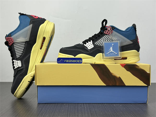 Jordan 4 Retro Union Off Noir DC9533-001