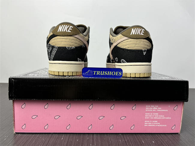 Nike SB Dunk Low Travis Scott CT5053-001