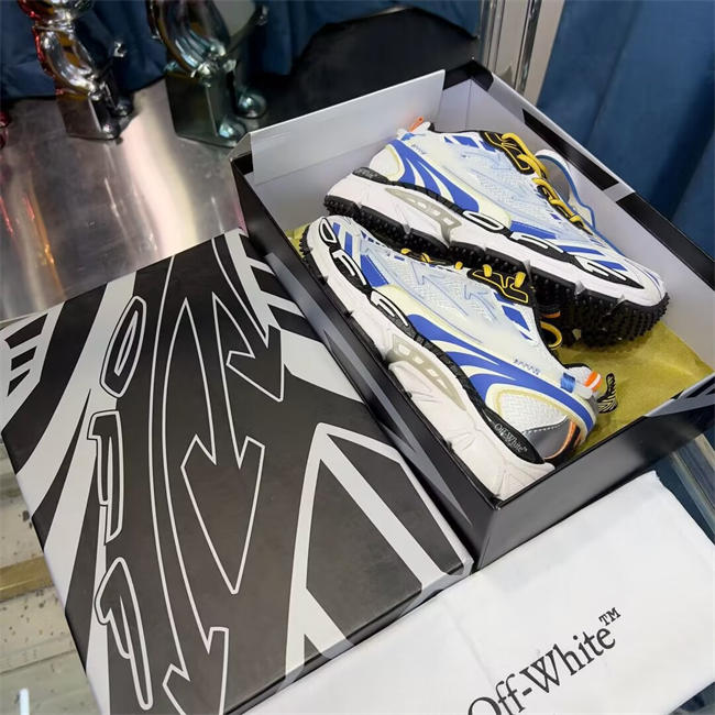 OFF-WHITE Be Right Back