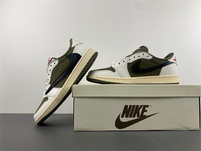Travis Scott x Air Jordan 1 Low OG DM7866-200