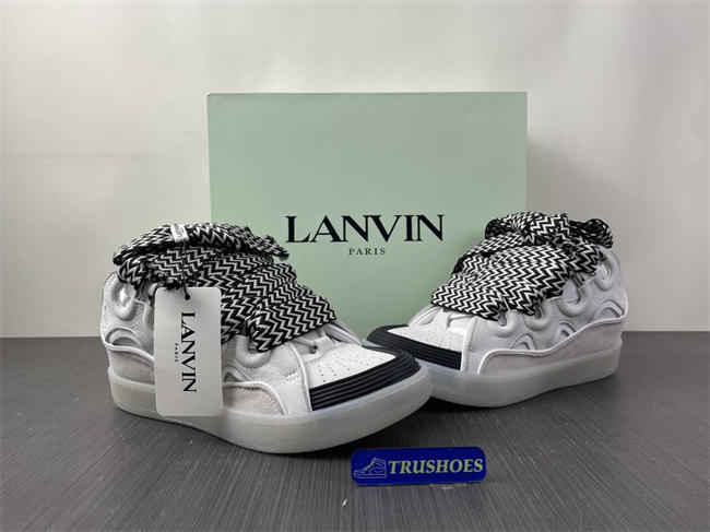 Lanvon Curb Sneaker 16