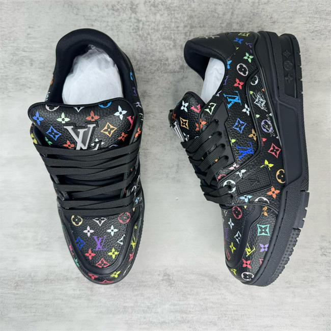 Lv Trainer Sneaker