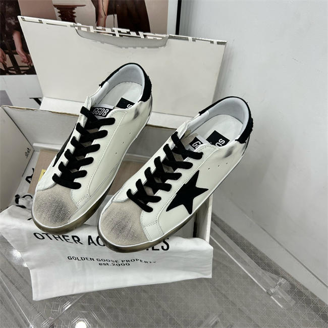 Golden Goose Sneaker
