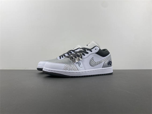 Air Jordan 1 Low Men''s Shoes
