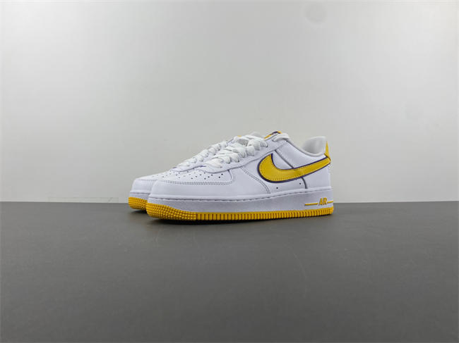 Kobe Bryant x Nike Air Force 1 Low FZ1151-100